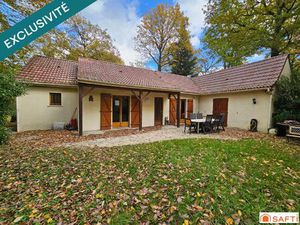 Plain-pied lumineux avec terrasse Sud/Ouest dans un cadre naturel privilégié.