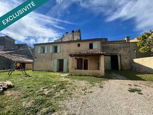 Maison de hameau  jardin  garage et remise