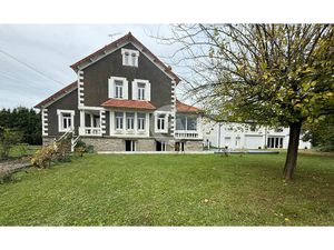 Maison Nalliers 11 pièce(s) 285 m2