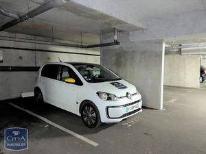 Parking à louer - Tours (37) - 88€