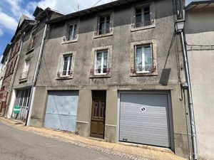 Vente maison 5 pièces 105 m² à Bourganeuf (23400)  20 000 €