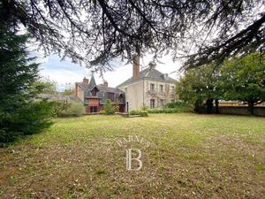 Maison à vendre 9 Pièces 256 m2 Cour-Cheverny Vallée de la Loire - 445 000 €