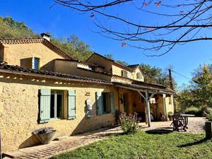 Vente maison 10 pièces 280 m² Le Buisson-de-Cadouin (24480)