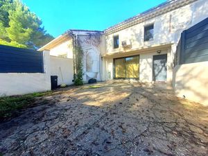 Vente maison 5 pièces 123 m² à L'Isle-sur-la-Sorgue (84800)  349 000 €