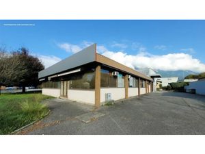 LOCAL COMMERCIAL A LOUER