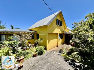 SAINT PHILIPPE 97442 - VILLA A ETAGE - BEAUX VOLUMES - PROCH