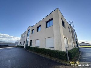 Bureaux 284 m²