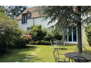 Location maison  m² T-5 à Magny-le-Hongre  2 700 €