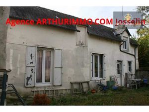 JOSSELIN CENTRE MAISON 73 M² HAB. AVEC COUR