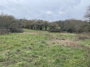 Vente terrain 2975 m² à Nolay (58700)  16 600 €