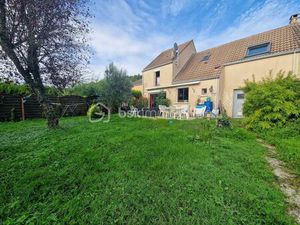 Maison au calme  proche commerces et écoles