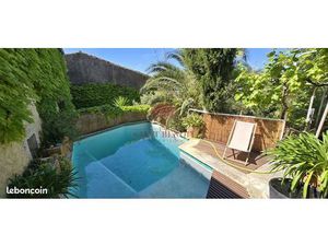 Maison 8 pièces 258 m²