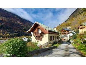 Vaujany - maison avec deux appartements et double garage