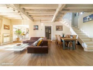 Maison 5 pièces 235 m²