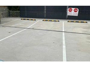 Location stationnement  m² T- à Châtillon  80 €