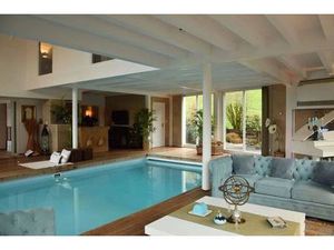 Maison de 7 pièces de luxe en vente à Lyaud  France