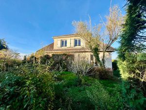Vente maison 7 pièces 128 m² à Mehun-sur-Yèvre (18500)  115 000 €