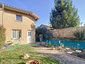 Appartement Maison type 3 de 49.58m² carrez soit 54.59m² au sol 2 ch jardin 200m² environ 