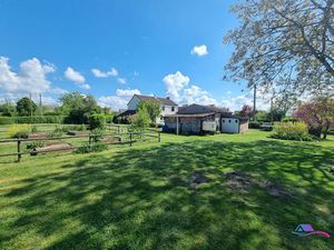 Vente maison 6 pièces 170 m² à Vicq-Exemplet (36400)  128 400 €