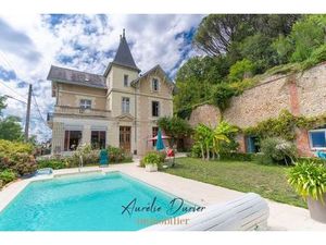 Maison de prestige de 210 m2 en vente Saint-Étienne-de-Chigny  Centre