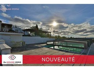 Magnifique domaine édifié sur un terrain de dix hectares avec étang et piscine chauffée bé