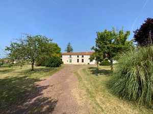 Vente maison 5 pièces  176.00m²  Jarnac