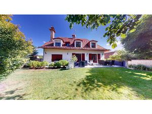 Vente maison 7 pièces  230.00m²  Coubron