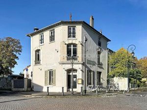 Annonce vente immeuble 10 pièces de 250m2 à Carrieres sur seine (78420) - ParuVendu.fr ref