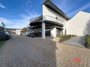 Ruim duplexappartement met 3 slaapkamers en terras