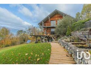 Vente Demeure d'exception à Serrières-en-Chautagne (73310) : à vendre / 177m² Serrières-en