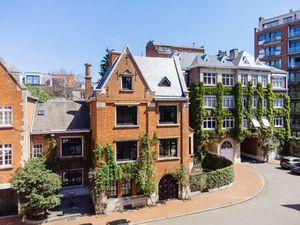 Maison à vendre avec garage et terrasse   Ixelles (VBD47375)