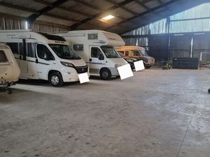 Loue emplacement camping car /caravane
