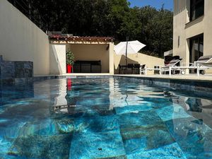 SUPERBE VILLA CONTEMPORAINE DE 5 CHAMBRES AVEC PISCINE SUR SOUS SOL AMENAGEABLE