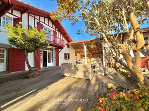 Maison à vendre LA BASTIDE CLAIRENCE 6 pièce(s) 200m2 725 000€