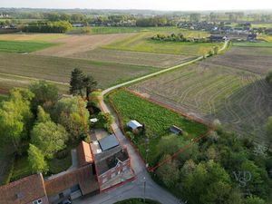 Woning met belendend perceel weiland