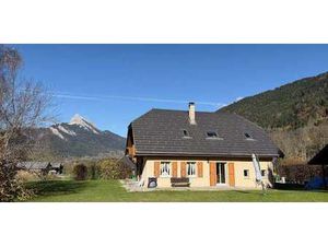 Maison Saint-Pierre-de-Chartreuse (38)