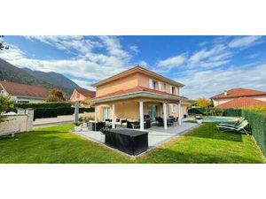Maison avec piscine et terrasse Collonges (01)