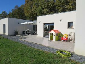 Maison plain-pied récente de 135 m² dans un cadre idyllique du Bas-Armagnac  RT 2012 sous 