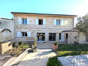 Vente maison 7 pièces 230 m² à Arveyres (33500)  520 000 €