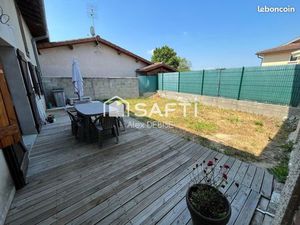 Propriété 3 pièces 100 m²