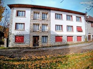 Grande bâtisse à fort potentiel - 835m2 - Myon (25) - 130000