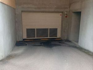 Place de parking en garage sous-sol