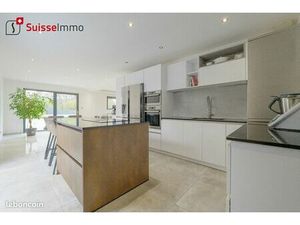 Villa 8 pièces 210 m²