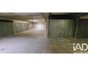 Parking/box 18 m² Créteil