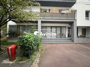 Local commercial 220 m² Orsay