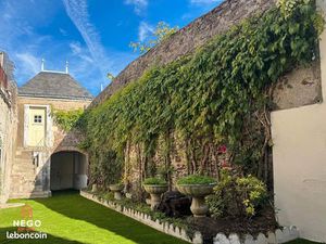 Maison 6 pièces 225 m²