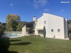 Maison 7 pièces 205 m²