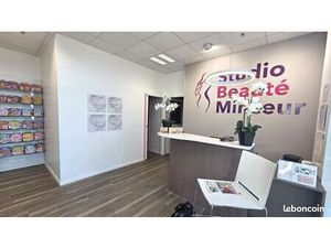 Local commercial 74 m² AUBENAS