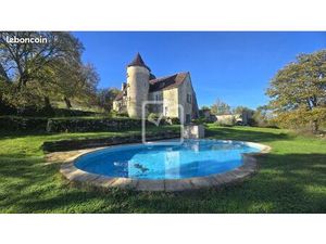 Chateau 10 pièces 186 m²