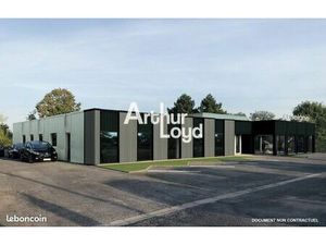 Local commercial 569 m²